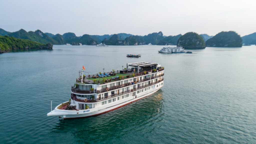 Amanda Cruises Halong Bay