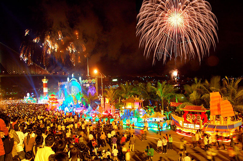 You are currently viewing Halong Carnival 2023: A Colorful Celebration of Vietnamese Culture and Tourism