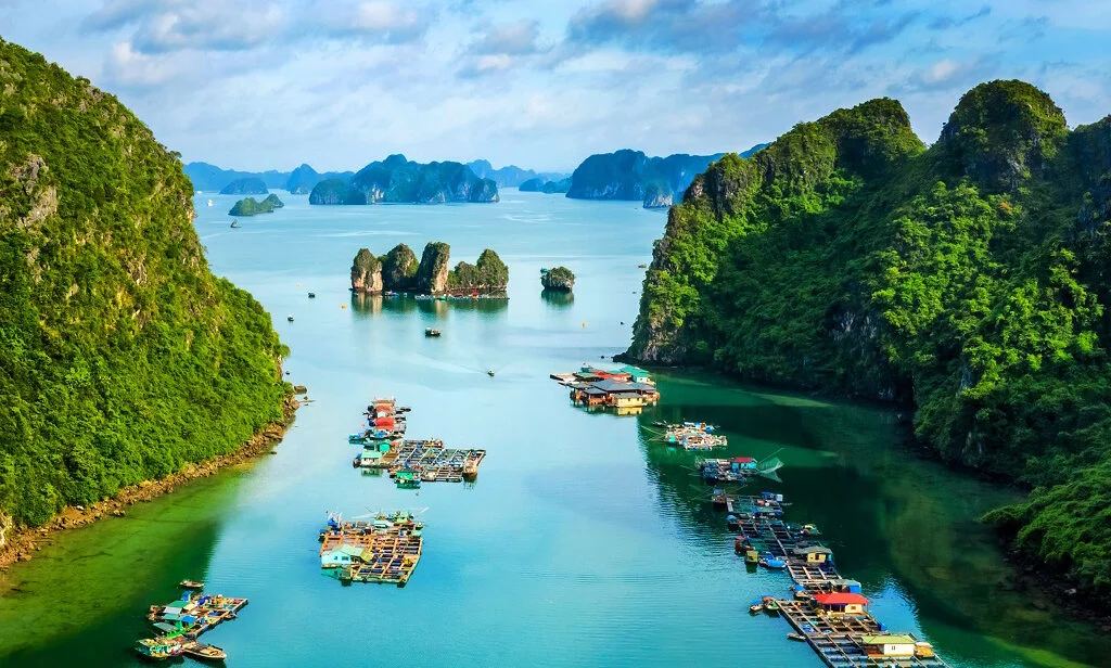 Read more about the article Halong Bay Named One of Asia’s Top 10 Beautiful Destinations by The Travel Magazine of Canada