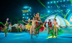 What are the special features of the 15th Halong Carnaval?