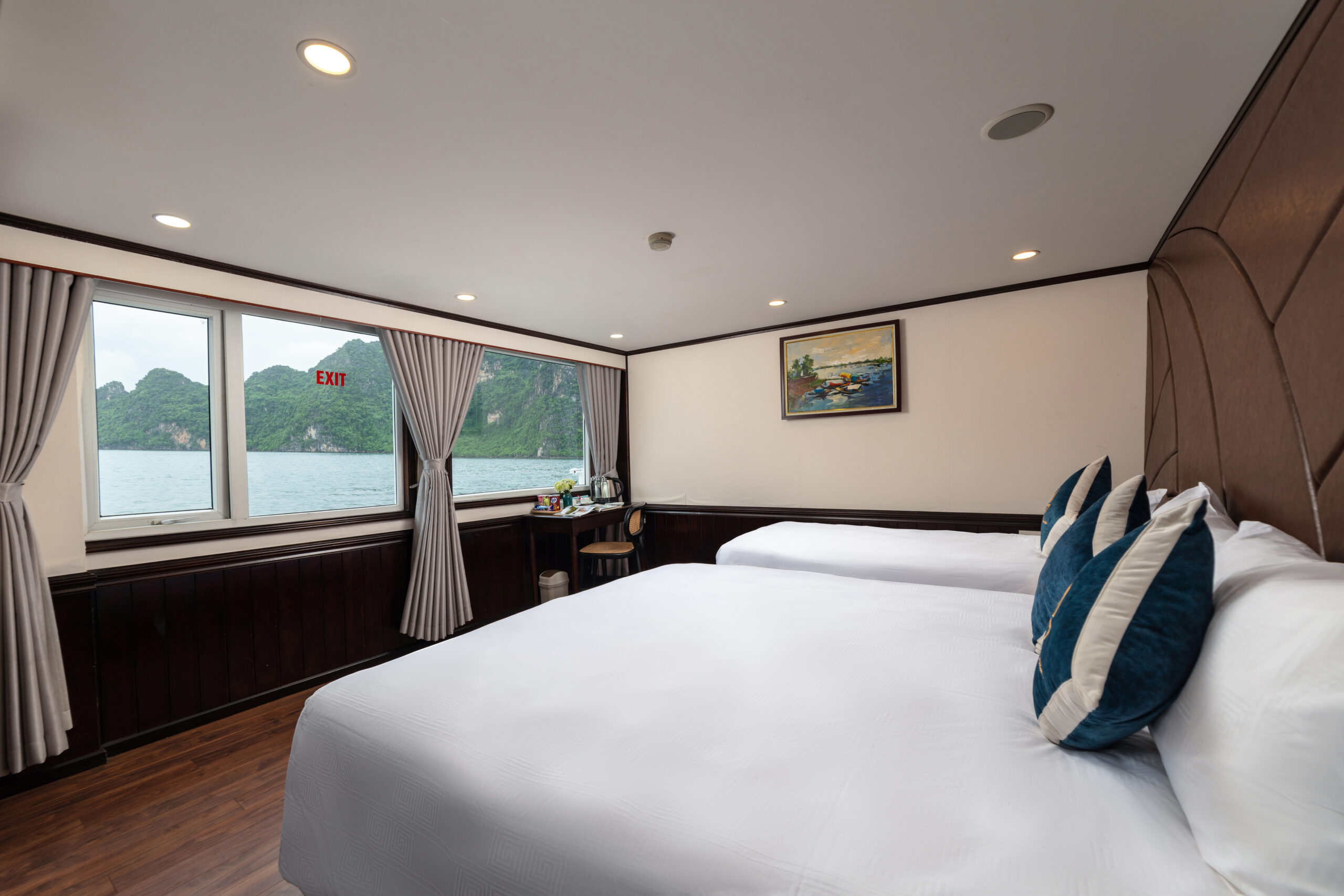 Triple Deluxe Cabin - Amanda Cruises Halong Bay