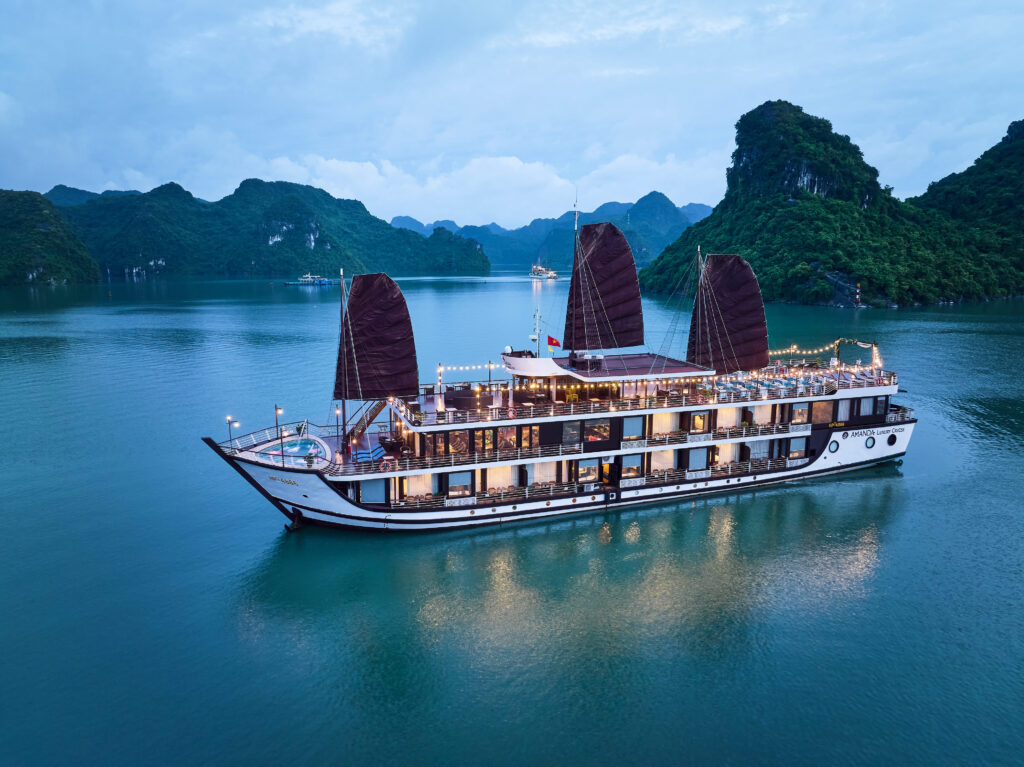 You are currently viewing Amanda Luxury Cruise 3 days/2 nights
